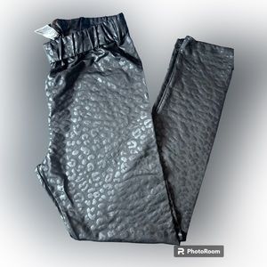 SHEIN leopard leggings